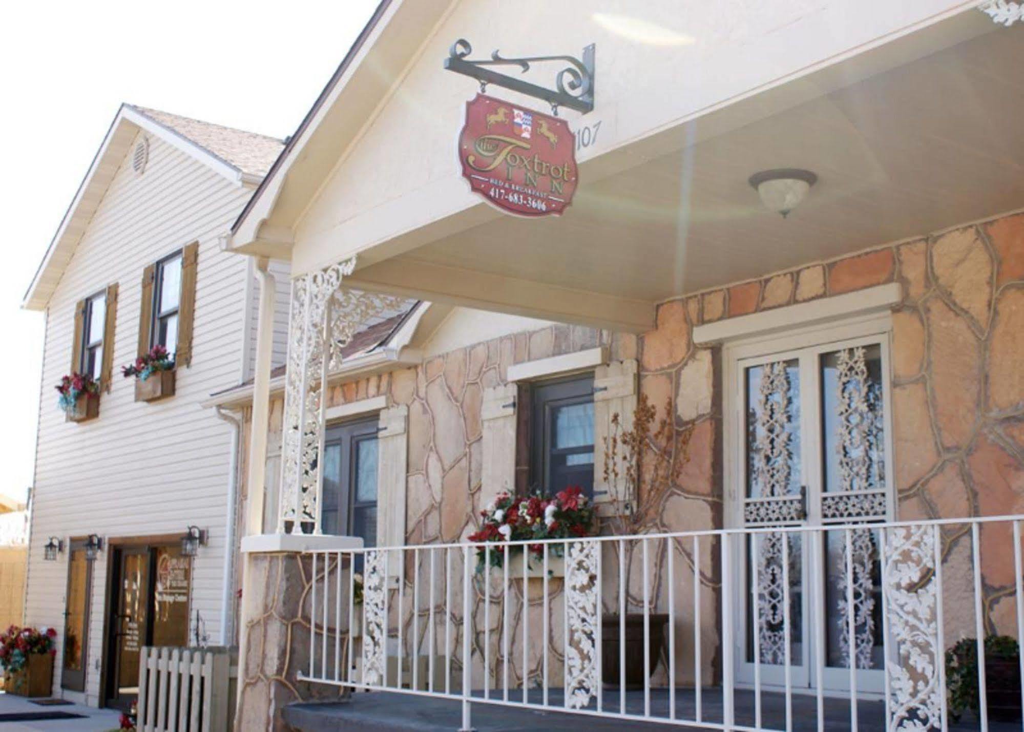 The Foxtrot Inn Ava Exterior foto